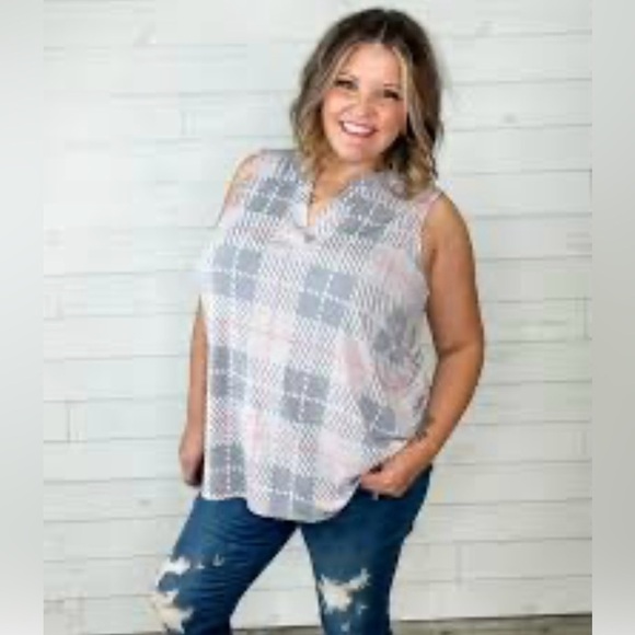 NWT boutique Dear Scarlett blouse - Picture 2 of 5